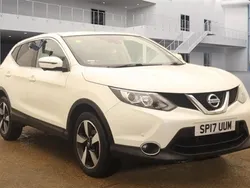 White Used 2017 Nissan Qashqai N-Connecta SUV | £9,890 (Good price)