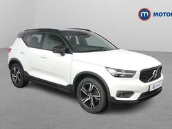 White Used 2021 Volvo XC40 R-Design SUV | £25,349 (Fair price)