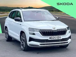Moon white metallic New 2025 Skoda Karoq SportLine SUV | £32,490 (Fair price)