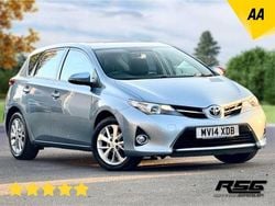 Blue Used 2014 Toyota Auris Hatchback | £4,850 (Fair price)