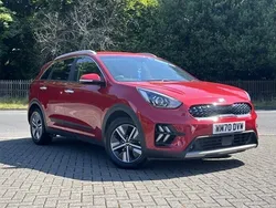 Red Used 2021 Kia Niro 2 SUV | £17,488 (Fair price)