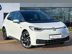 Glacier white metallic black Used 2022 VW ID.3 Pro Hatchback | £14,889 (Fair price)