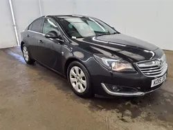 Black Used 2015 Vauxhall Insignia SRi Hatchback | £5,199 (Fair price)