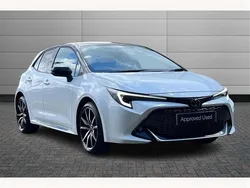 White Used 2024 Toyota Corolla Sport Hatchback | £24,595 (Fair price)