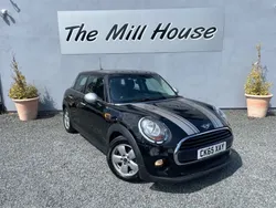 Black Used 2015 Mini Cooper D Hatch Hatchback | £5,649 (Good price)