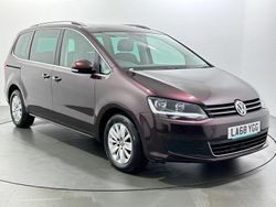 Red Used 2019 VW Sharan SE MPV | £17,665 (Good price)