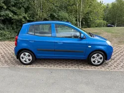 Blue Used 2009 Kia Picanto Hatchback | £2,995 (Fair price)