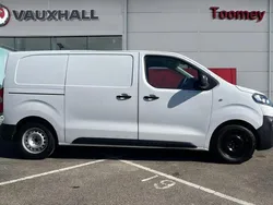 White Used 2021 Vauxhall Vivaro S Van | £12,495 (Fair price)
