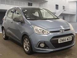 Blue Used 2016 Hyundai i10 Premium Hatchback | £4,800 (Fair price)