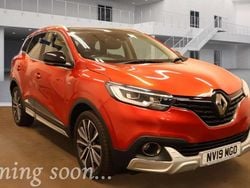 Red Used 2019 Renault Kadjar Signature SUV | £8,800 (Fair price)