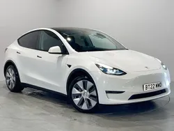 White Used 2022 Tesla Model Y Long Range SUV | £23,199 (Good price)