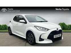 White Used 2022 Toyota Yaris Hybrid Design Hatchback | £16,417 (Fair price)