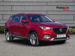 Red Used 2022 MG HS Excite SUV | £12,989 (Fair price)