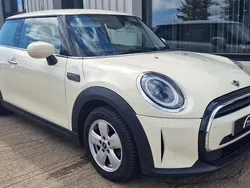 White Used 2022 Mini Cooper Classic Hatchback | £14,495 (Good price)
