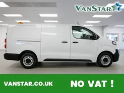 White Used 2022 Vauxhall Vivaro Van | £18,689 (Expensive)