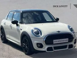 White Used 2021 Mini Cooper Hatch Hatchback | £16,695 (Fair price)