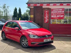 Tornado red Used 2018 VW Golf VII SE Hatchback | £13,300 (Good price)