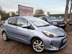 Blue Used 2012 Toyota Yaris Hybrid Hatchback | £7,490