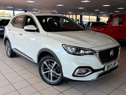 White pearl Used 2022 MG HS Exclusive SUV | £17,289 (Fair price)