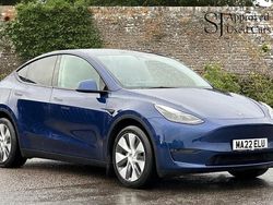 Blue Used 2022 Tesla Model Y Long Range AWD SUV | £24,500 (Fair price)