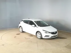 White Used 2016 Vauxhall Astra Hatchback | £4,995 (Fair price)