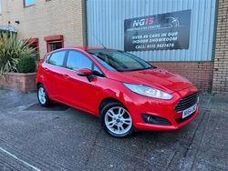 Red Used 2015 Ford Fiesta Zetec Hatchback | £4,490 (Fair price)