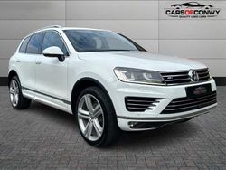 White Used 2016 VW Touareg R-line Plus SUV | £18,995 (Expensive)