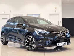 Black Used 2021 Renault Clio V SE Hatchback | £14,998 (A bit pricey)