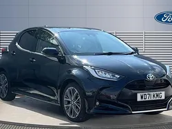Black Used 2022 Toyota Yaris Hybrid Hatchback | £17,323 (Fair price)