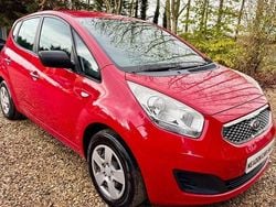 Black Used 2010 Kia Venga Hatchback | £850 (Fair price)