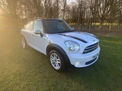 White Used 2015 Mini Cooper Countryman SUV | £8,995 (Fair price)