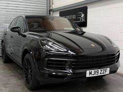 Black Used 2019 Porsche Cayenne SUV | £45,989 (Expensive)
