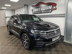 Black Used 2019 VW Touareg R-line SUV | £30,995 (Fair price)