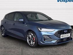 Blue New 2025 Ford Focus ST-Line X Hatchback | £23,995 (Fair price)