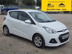 White Used 2016 Hyundai i10 SE Hatchback | £8,980 (Fair price)