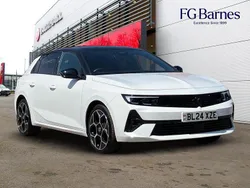 White Used 2024 Vauxhall Astra Ultimate Hatchback | £21,895 (Fair price)