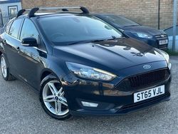 Black Used 2015 Ford Focus Zetec Hatchback | £3,999 (Fair price)