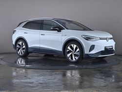 White Used 2021 VW ID.4 Pro Performance SUV | £18,995 (Fair price)