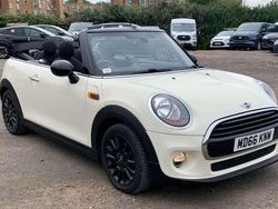 Pepper white Used 2016 Mini Cooper Cabriolet Pepper Cabriolet | £8,775 (Fair price)