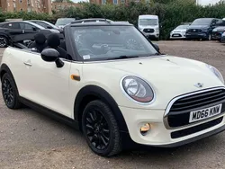 Pepper white Used 2016 Mini Cooper Cabriolet Pepper Cabriolet | £8,775 (Fair price)
