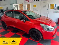 Red Used 2014 Renault Clio IV Dynamique Hatchback | £4,790 (Good price)