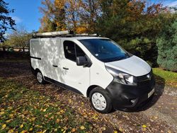 White Used 2016 Vauxhall Vivaro Van | £5,550 (Super price)