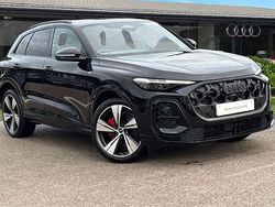 Black Used 2025 Audi Q5 Advanced SUV | £53,490