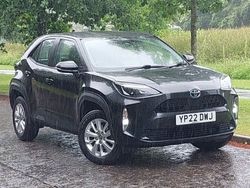 Black Used 2022 Toyota Yaris Hybrid Estate | £17,698 (Good price)