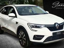 White Used 2021 Renault Arkana Iconic SUV | £13,899 (Fair price)