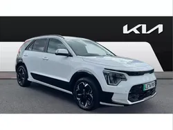 White New 2024 Kia e-Niro 4 SUV | £29,810 (Fair price)