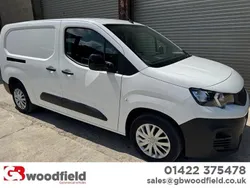 White Used 2022 Peugeot Partner Premium MPV | £10,995 (Fair price)
