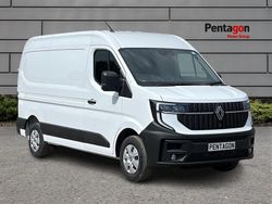 White Used 2025 Renault Master Van | £25,490 (Fair price)