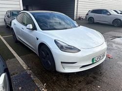 White Used 2021 Tesla Model 3 Sedan | £15,995 (Fair price)
