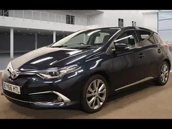 Used 2016 Toyota Auris Hybrid | £7,800 (Fair price)